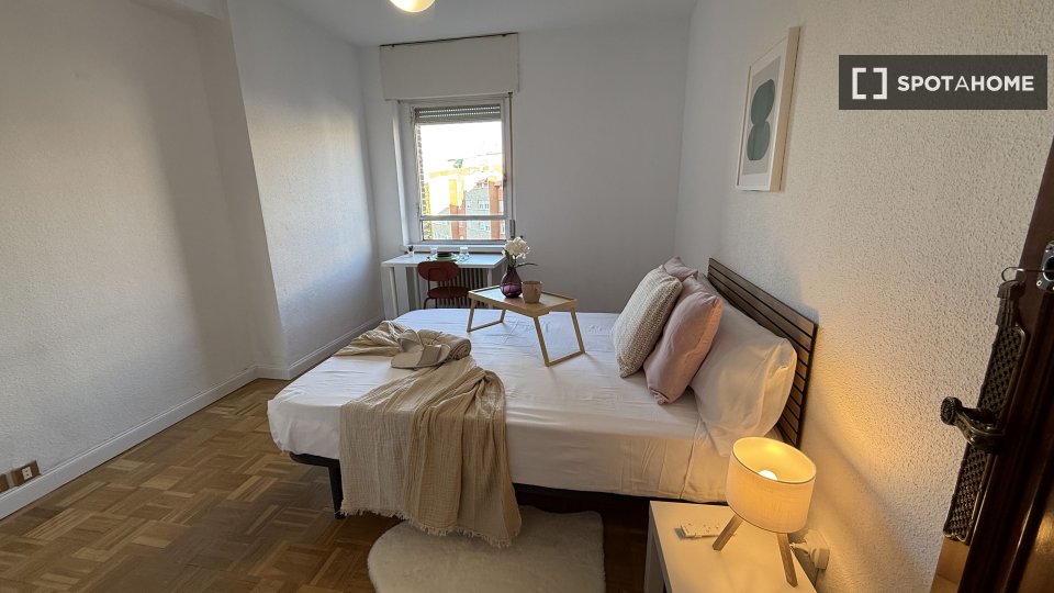 Double room Madrid, 6 beds — photo 4