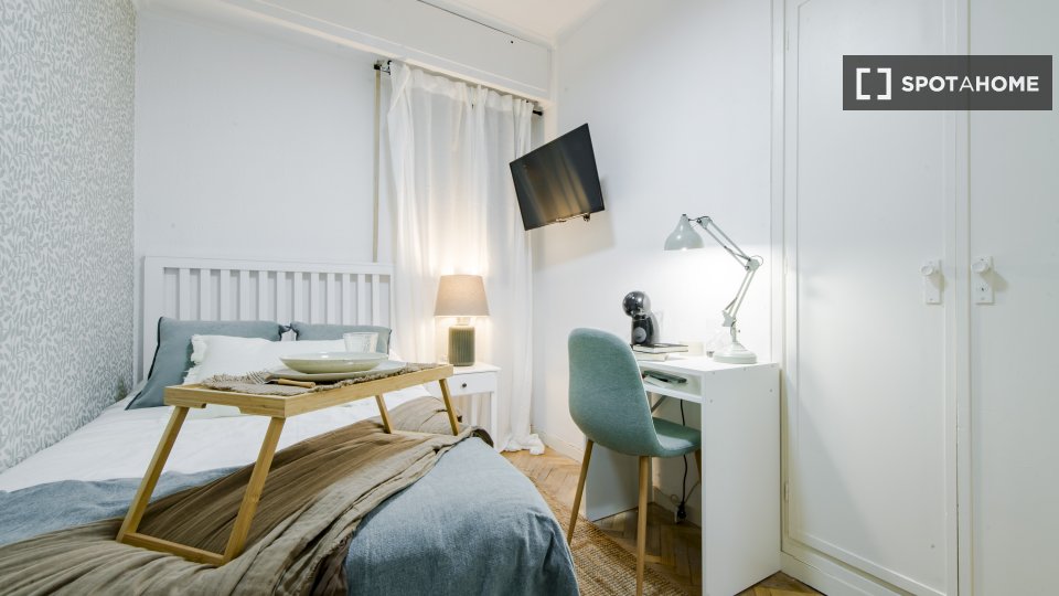 Double room Madrid, 11 beds, 250m² — photo 5