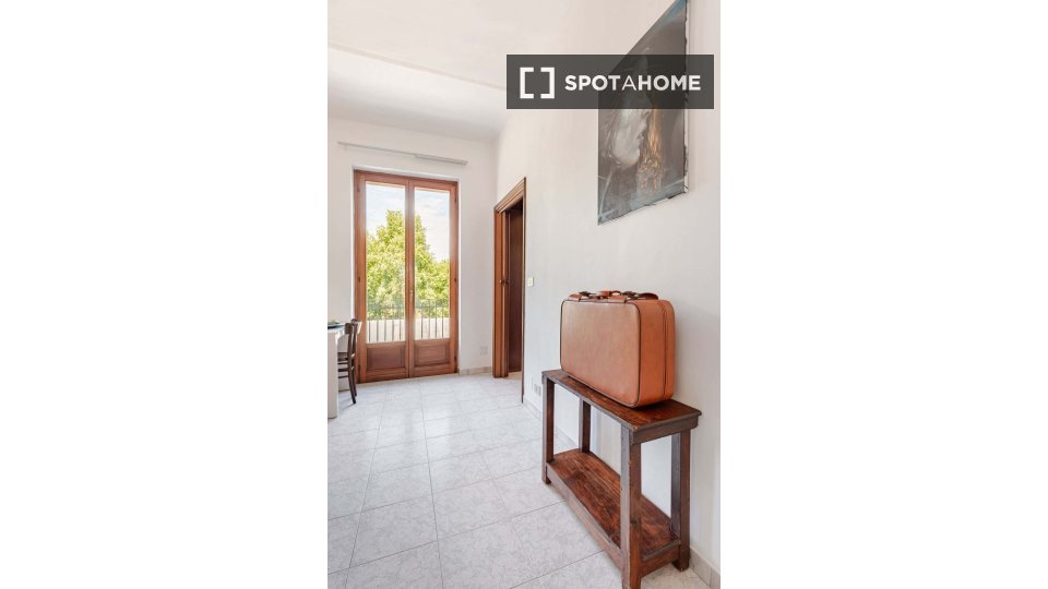 Apartment Turin, 1 bed, 75m² — photo 14