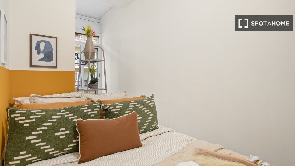 Double room Barcelona, 8 beds, 150m² — photo 56