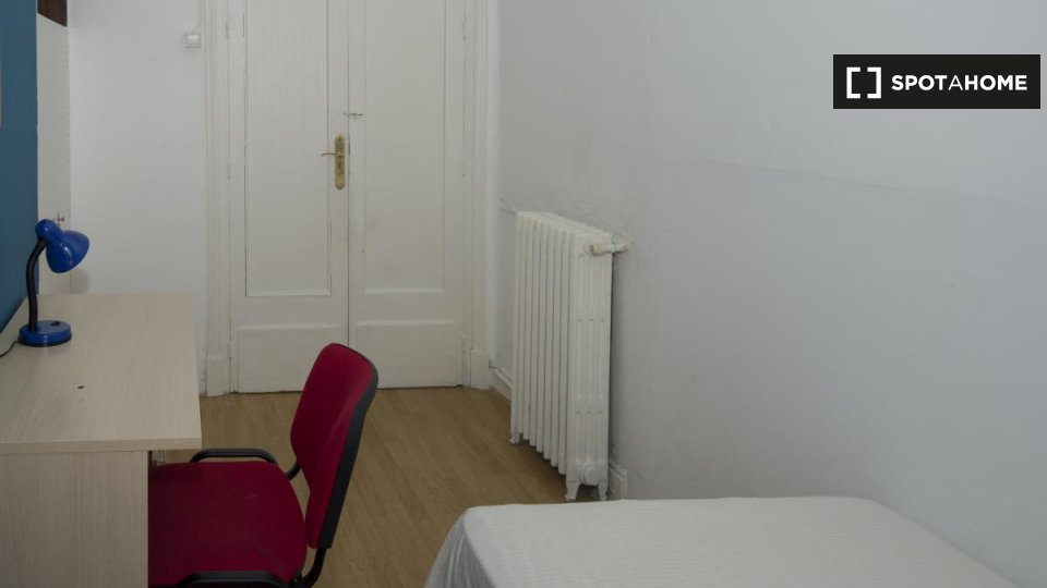 Double room Madrid, 11 beds — photo 2