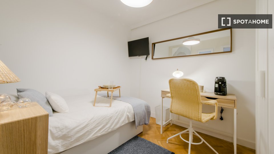 Double room Madrid, 7 beds — photo 9
