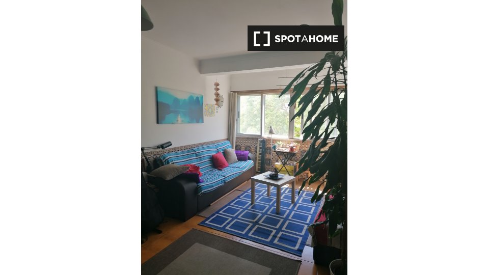 Double room Lisbon, 3 beds, 120m² — photo 9