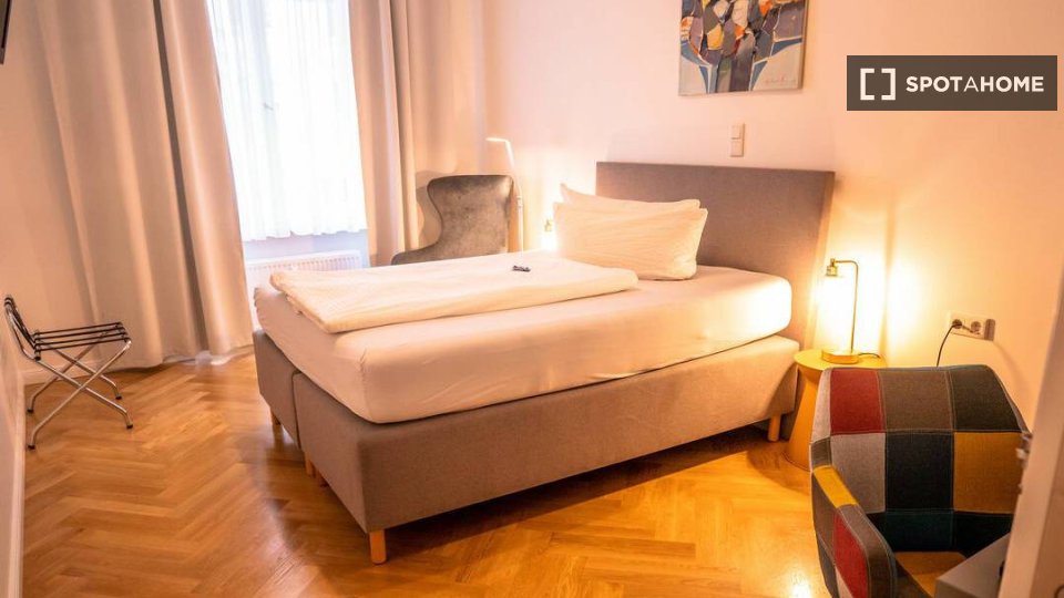 Double room Berlin, 1 bed, 22m² — photo 1