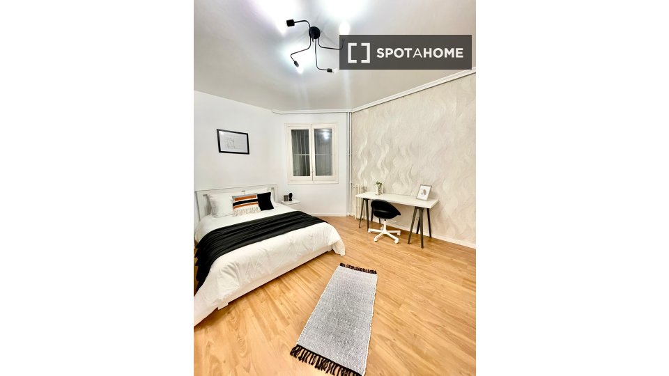 Double room Madrid, 5 beds — photo 8