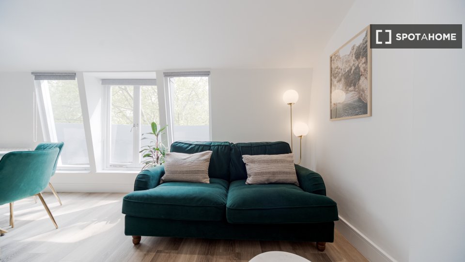 Apartment London, 2 beds, 60m² — photo 30