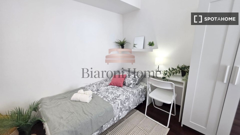 Double room Milan, 4 beds, 100m² — photo 4