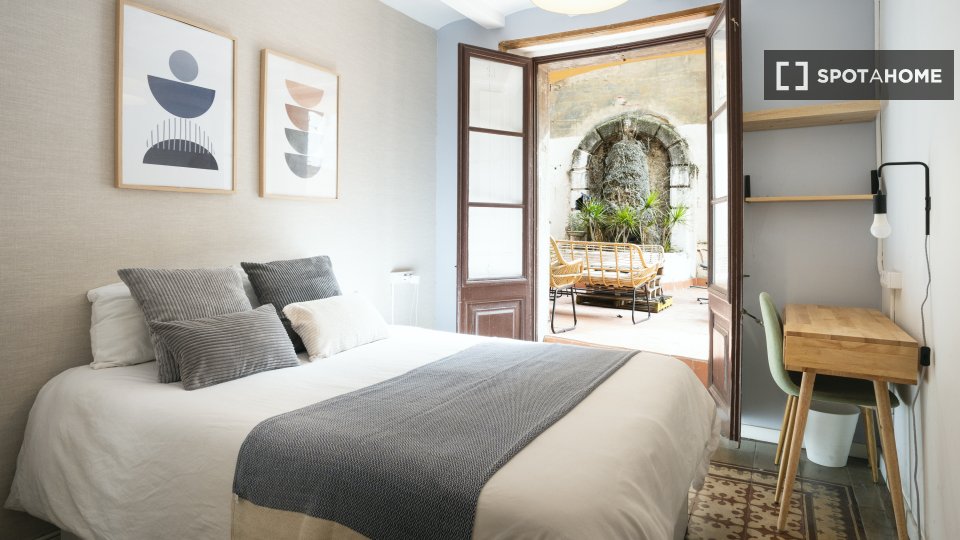 Double room Barcelona, 5 beds, 140m² — photo 52