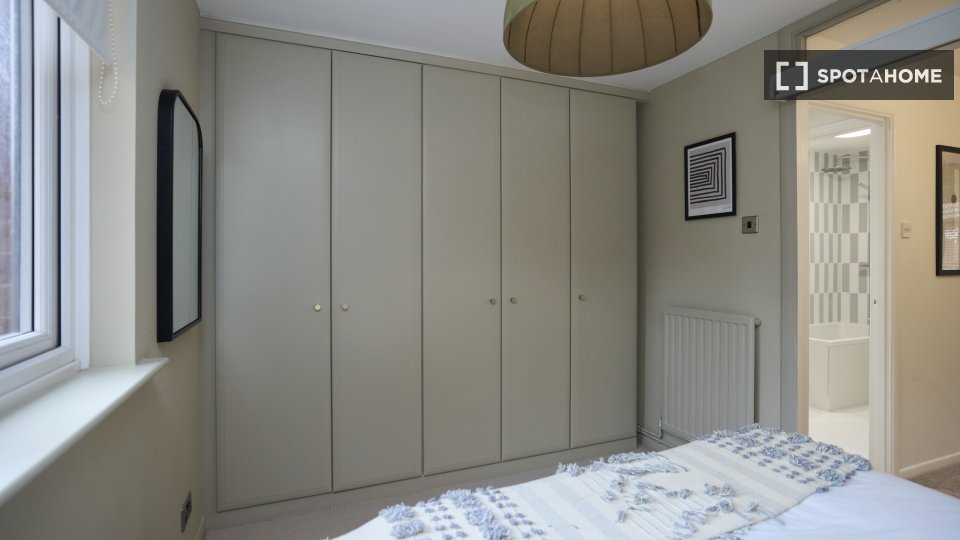 Apartment London, 2 beds, 58m² — photo 19
