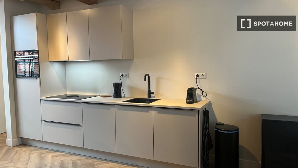 Apartment Amsterdam, 2 beds, 75m² — photo 9