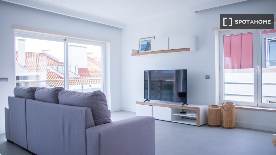 Apartment Lisbon, 2 beds, 100m² — photo 1