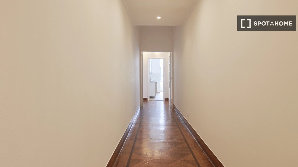 Double room Lisbon, 7 beds — photo 8