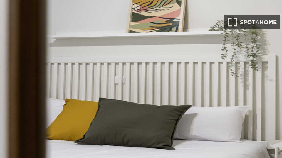 Double room Madrid, 5 beds — photo 20