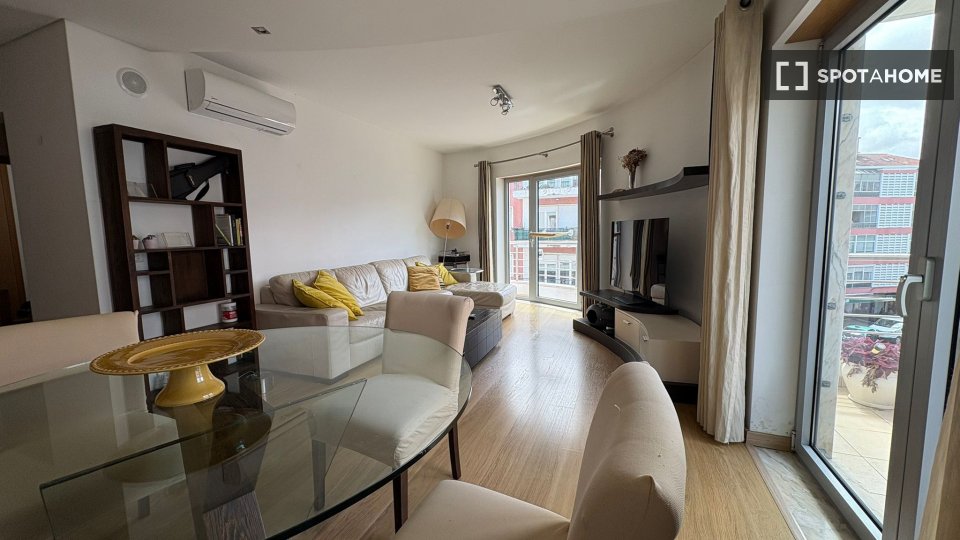 Apartment Lisbon, 2 beds, 88m² — photo 5