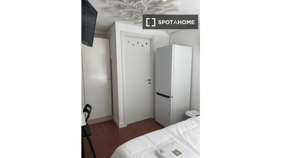 Double room Madrid, 4 beds — photo 2