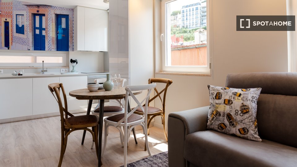Apartment mono Lisbon, 33m² — photo 3