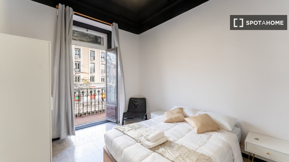 Double room Madrid, 11 beds — photo 8