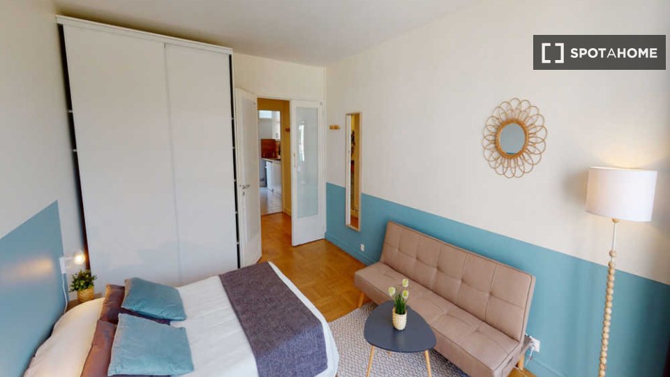 Double room Paris, 4 beds, 80m² — photo 3