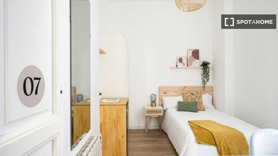 Double room Madrid, 8 beds — photo 43
