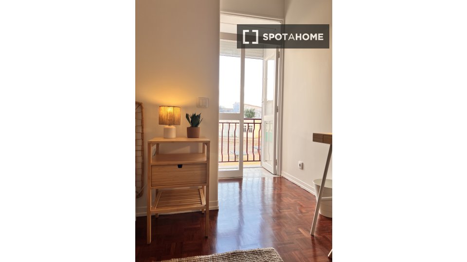 Double room Lisbon, 6 beds — photo 6