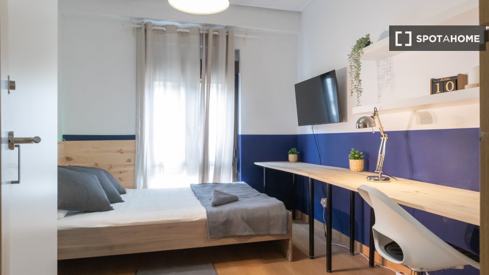 Double room Madrid, 7 beds, 140m² — photo 21