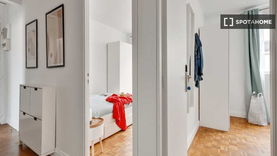 Double room Paris, 3 beds, 60m² — photo 7