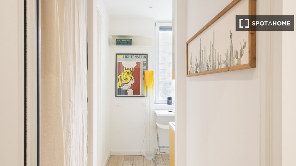 Apartment Milan, 1 bed, 81m² — photo 2