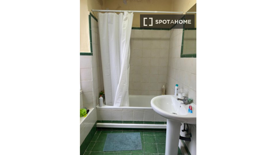 Double room Granada, 5 beds, 100m² — photo 7