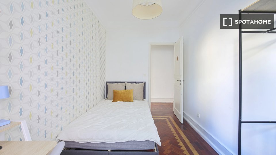 Double room Lisbon, 7 beds — photo 12