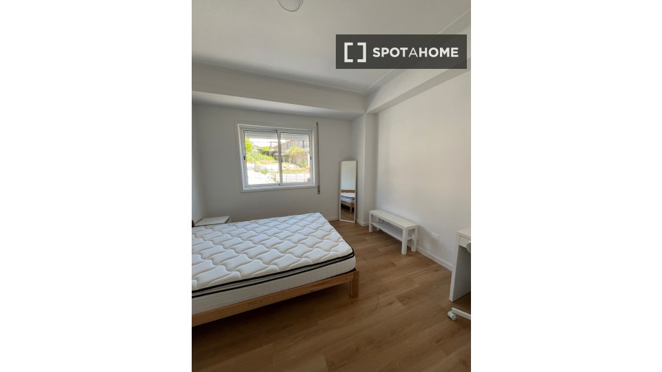 Double room Porto, 4 beds, 120m² — photo 5