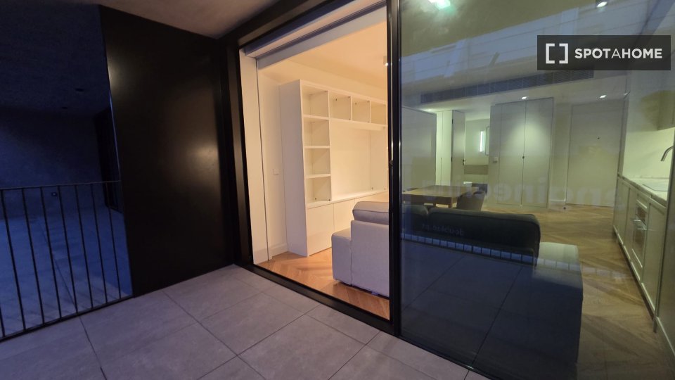 Apartment mono Lisbon — photo 1