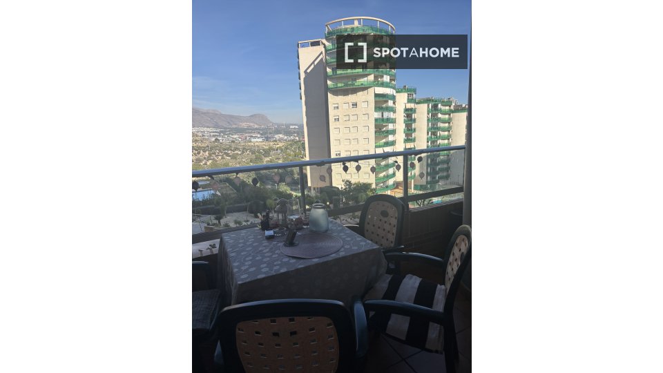 Double room Alicante, 1 bed, 30m² — photo 15
