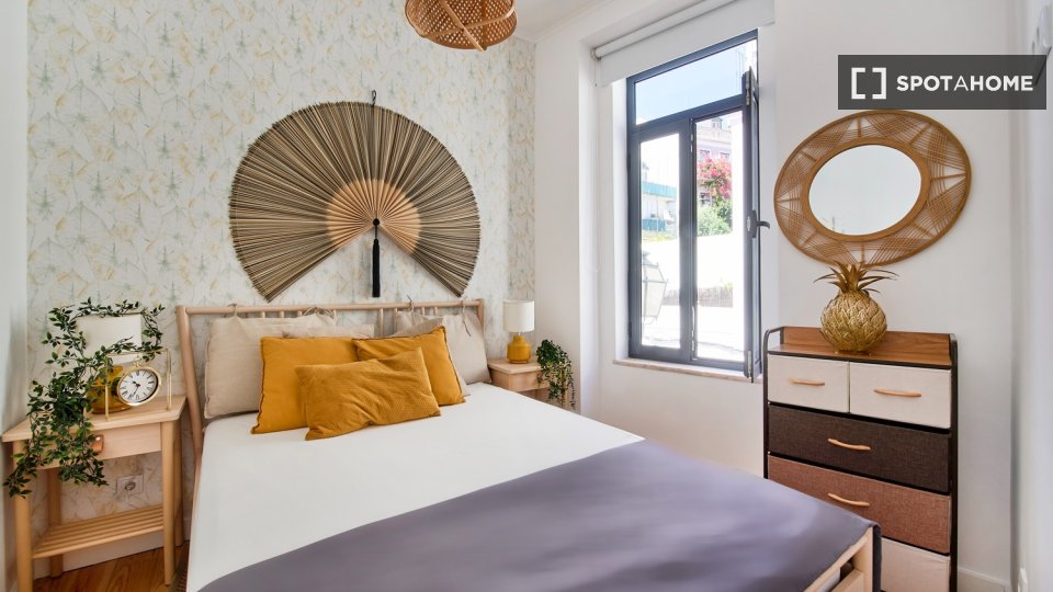 Apartment Lisbon, 2 beds, 45m² — photo 36
