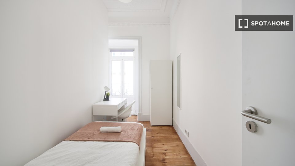 Double room Lisbon, 8 beds — photo 5