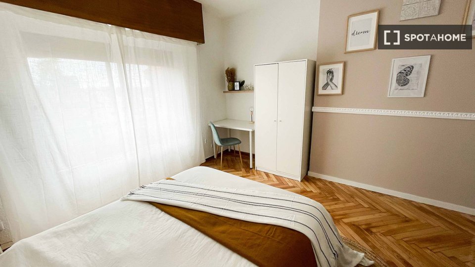 Double room Madrid, 7 beds — photo 15