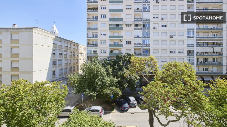Double room Lisbon, 6 beds — photo 16