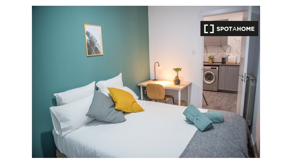 Double room Madrid, 8 beds, 120m² — photo 6