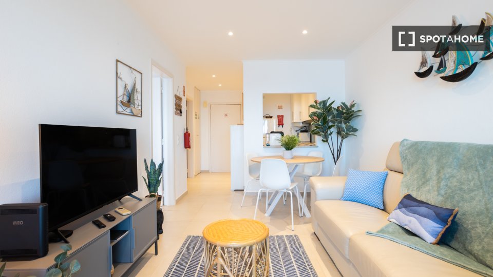 Apartment Lisbon, 1 bed, 70m² — photo 11