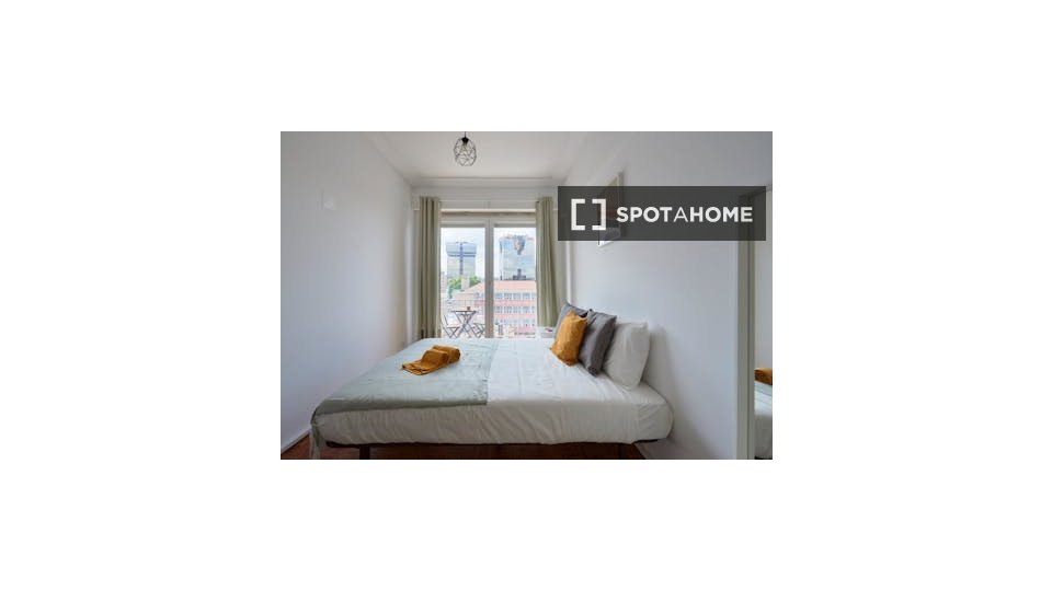 Double room Lisbon, 6 beds — photo 5