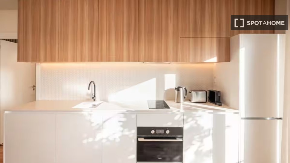 Apartment Lisbon, 1 bed — photo 5