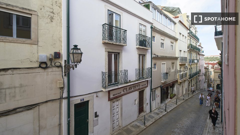 Double room Lisbon, 8 beds — photo 13