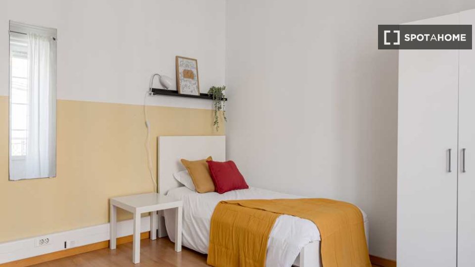 Double room Lisbon, 13 beds — photo 13