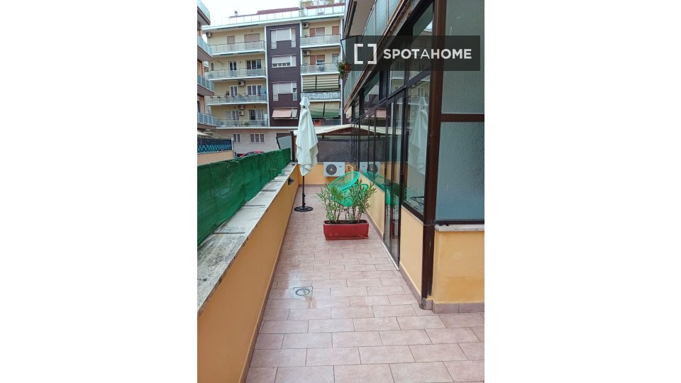 Double room Rome, 3 beds, 75m² — photo 92