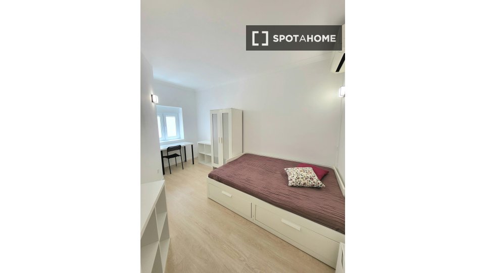 Double room Porto, 20 beds — photo 2