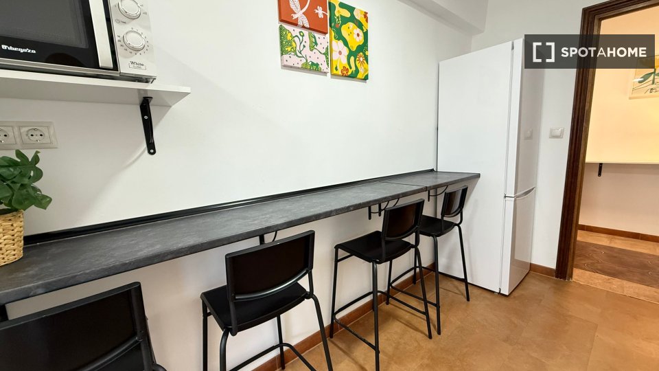 Double room Madrid, 4 beds — photo 10