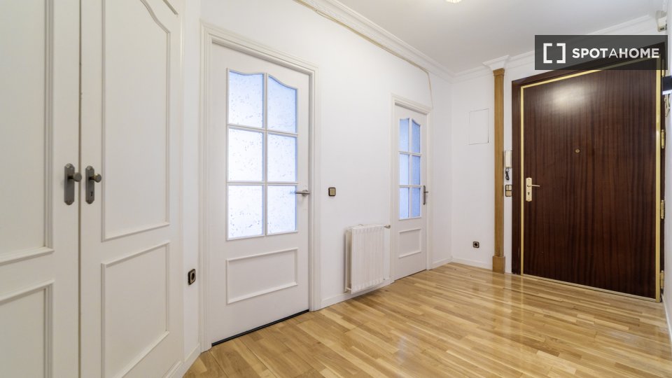 Double room Madrid, 8 beds — photo 18