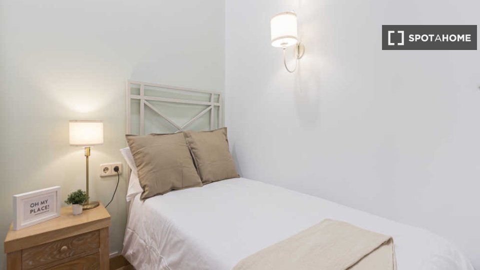 Double room Madrid, 41 beds — photo 50