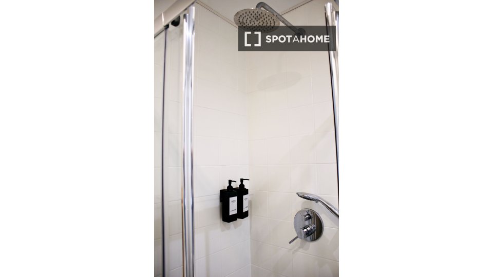 Apartment Lisbon, 1 bed, 32m² — photo 42