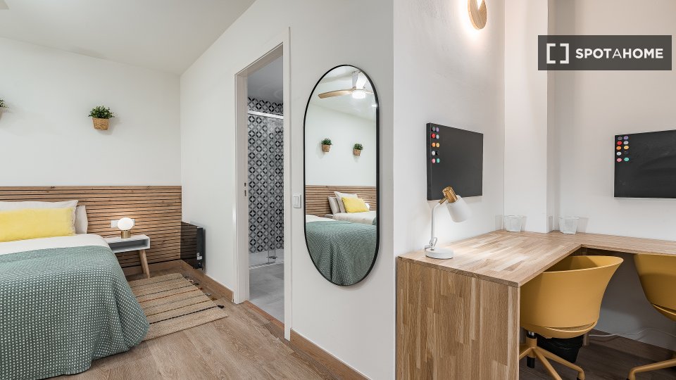 Double room Barcelona, 6 beds, 120m² — photo 94