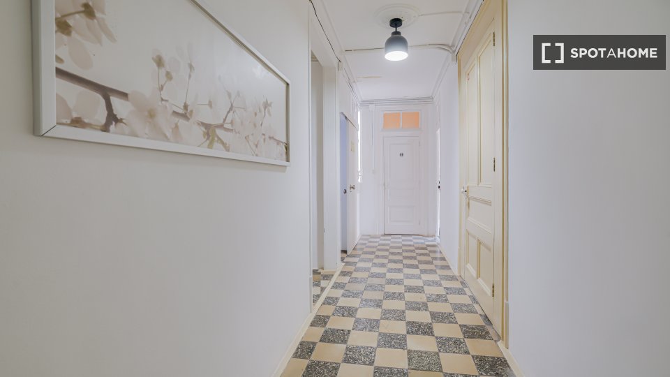 Double room Barcelona, 17 beds, 400m² — photo 19